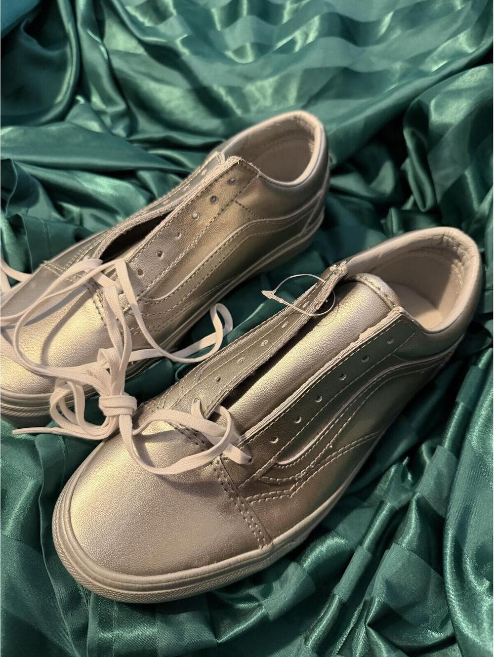 Vans Low Top Lace Up Skate Shoes Metallic Silver Sneakers